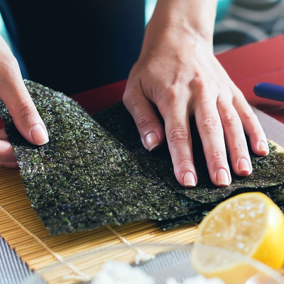 ダークグリーン ヤキ 寿司 ノリ 自然な藻味の乾燥した海藻