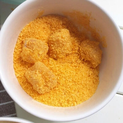 ヘルシー調理用、水分量最大10%の小麦パン粉