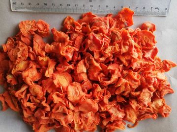 湿気の8%水分を取り除かれたにんじんの破片は場所の貯蔵10*10*3mmのハラールを冷却する